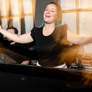 DJ NICOLLE B