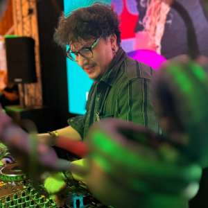 DJ TAVI