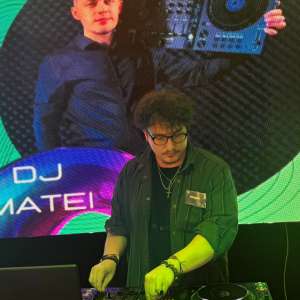 DJ TAVI